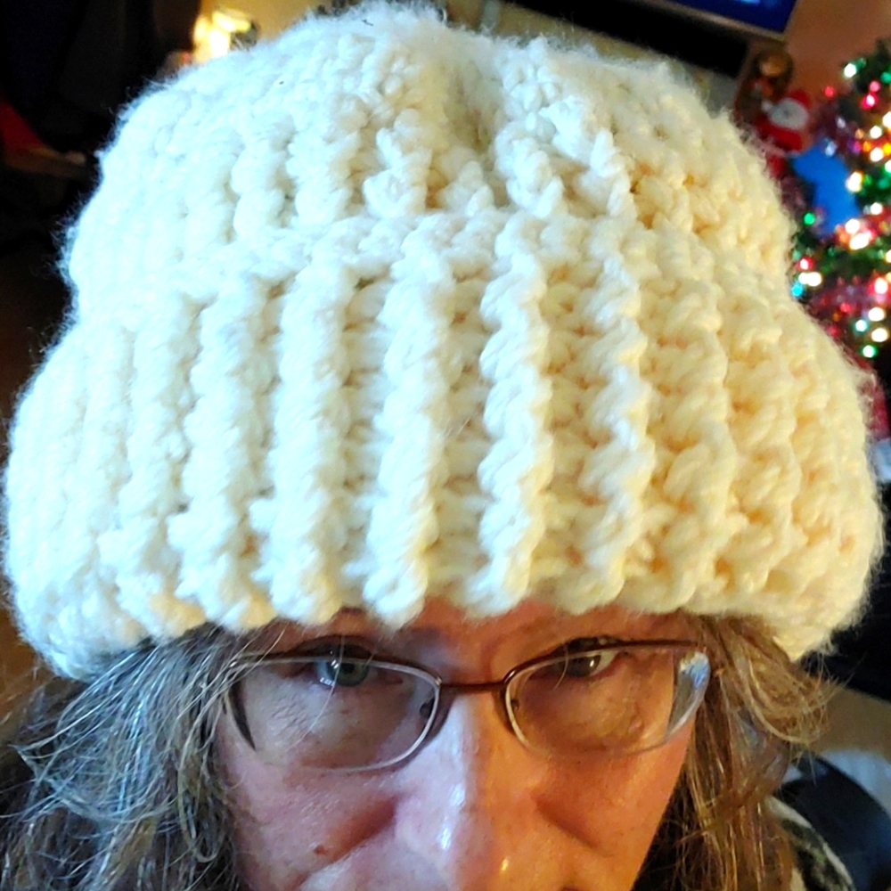 Chunky Knit or crocheted Hat, cream color, crocheted
